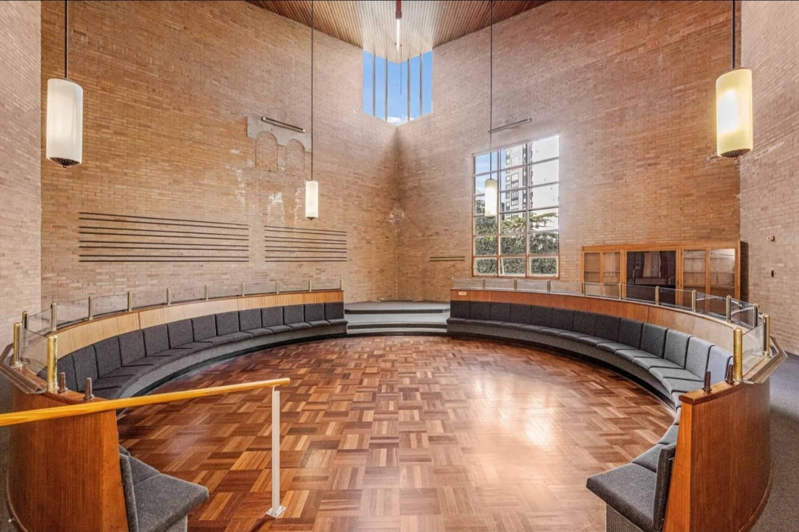 e392af17-3a25-4437-9de0-488795f9efb2