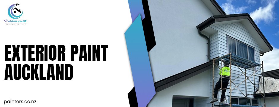exterior-house-painting-cost-auckland-painter-on-scaffolding-painting-home